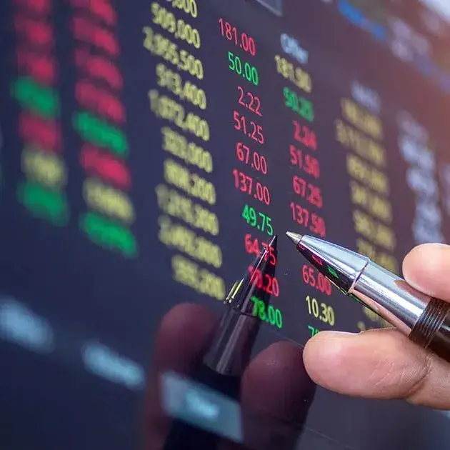 Tabellone con indici di borsa